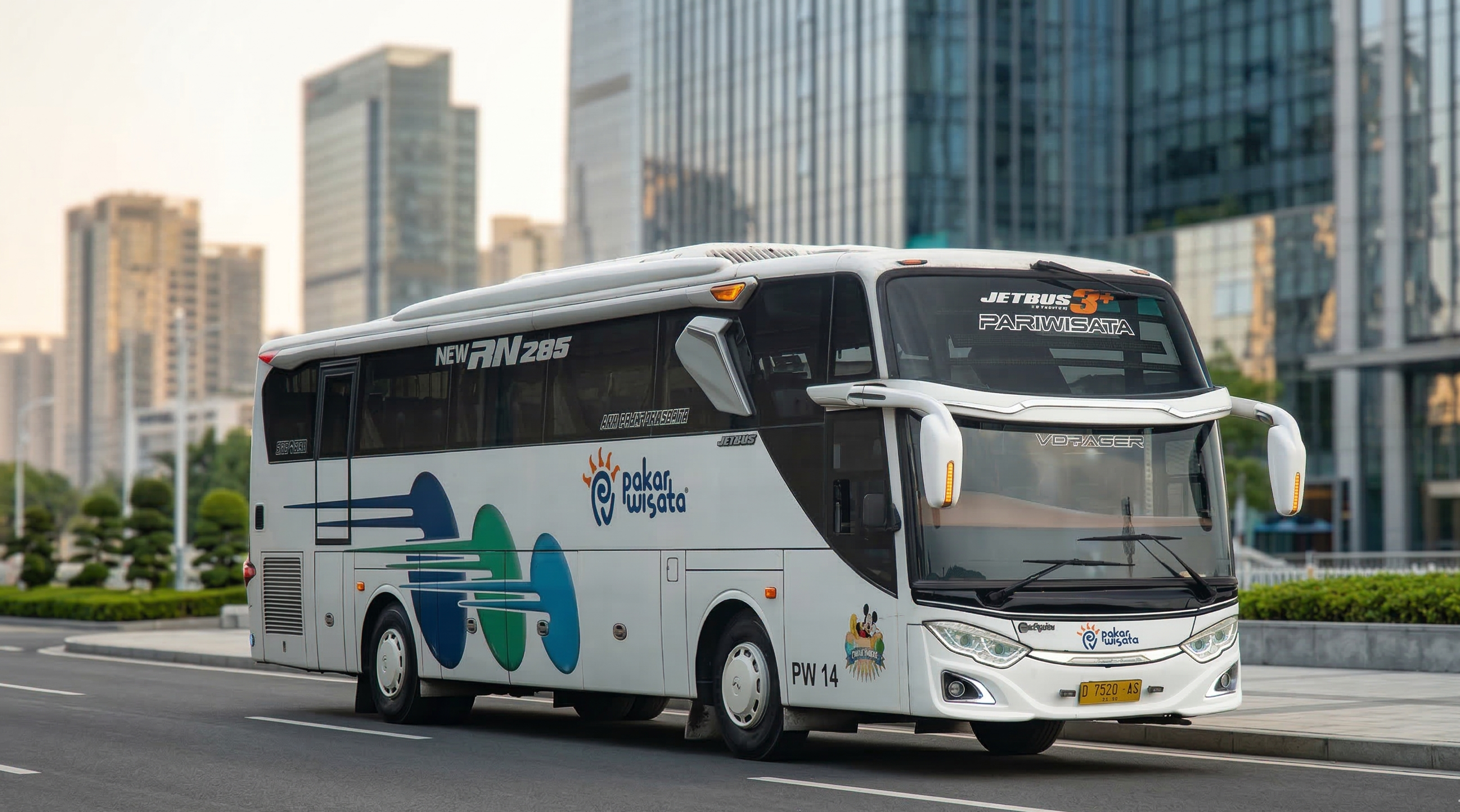 Big Bus Pariwisata JB3